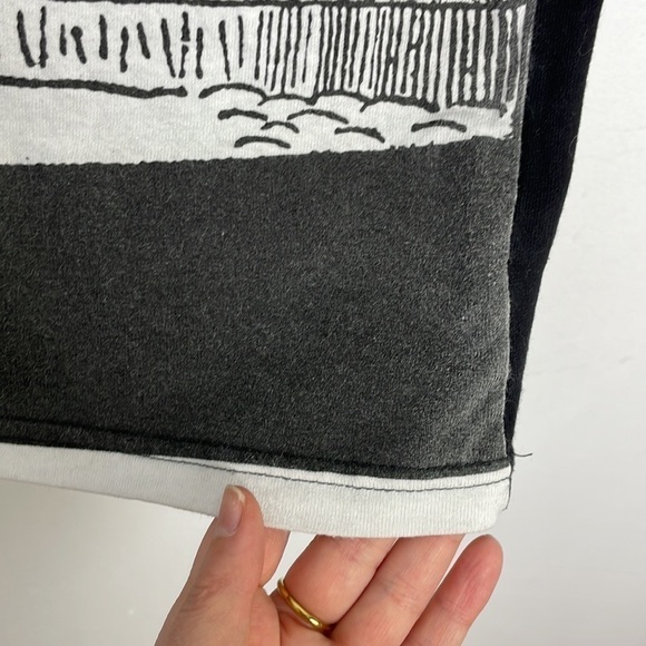 Disney retro look graphic v neckline t-shirt - Picture 4 of 7